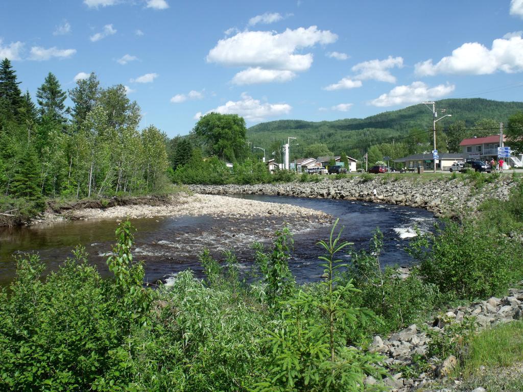 Camping Le 4 Chemins LʼAnse-Saint-Jean Quarto foto